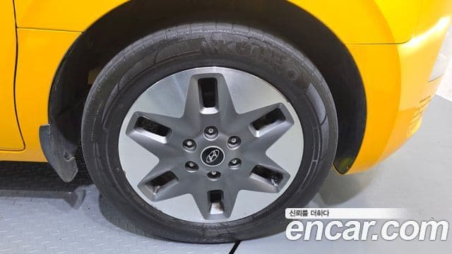 Hyundai Staria 2023 — Şəkil 3/31