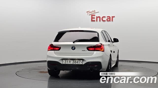 BMW 1 Series 2018 — Фото 4/20