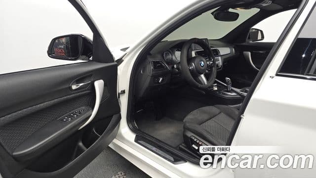 BMW 1 Series 2018 — Фото 10/20