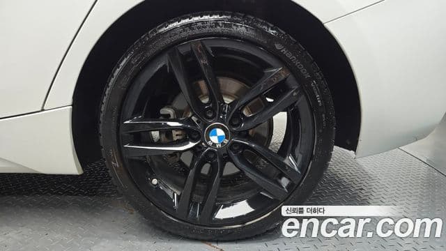 BMW 1 Series 2018 — Photo 18/31
