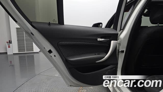 BMW 1 Series 2018 — Photo 31/31