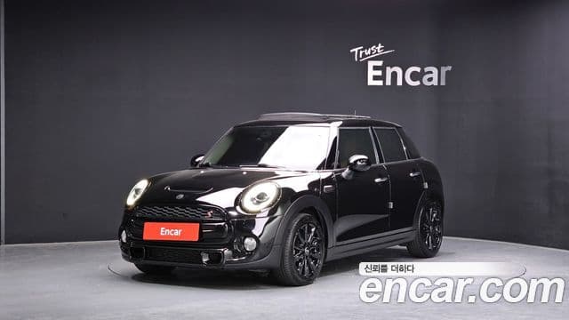 Mini Cooper S 2018 — Şəkil 9/20