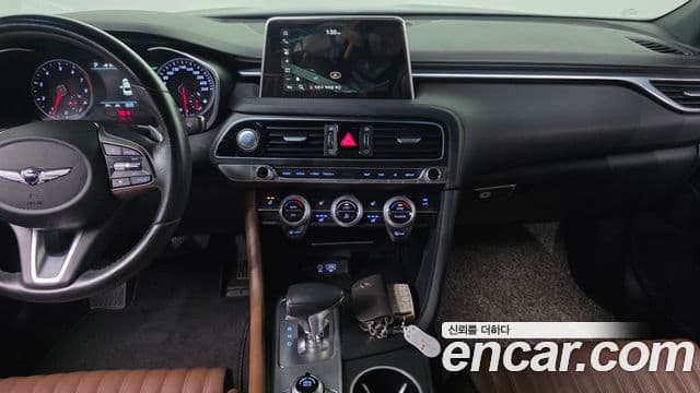 Genesis G70 2018 — ფოტო 14/20