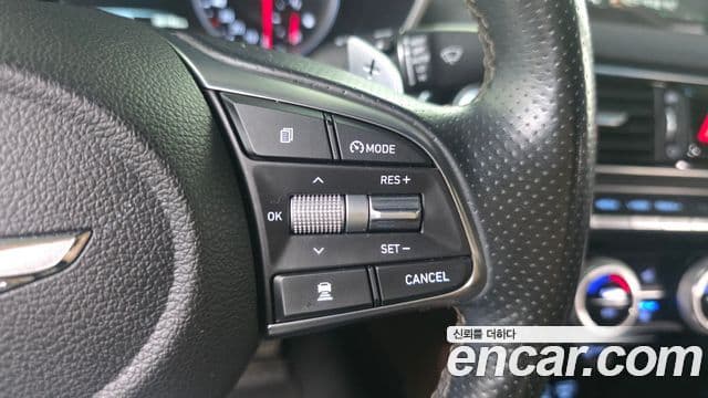 Genesis G70 2018 — ფოტო 15/20