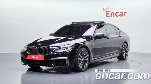 BMW 7 Series 2018 — Photo 13/36