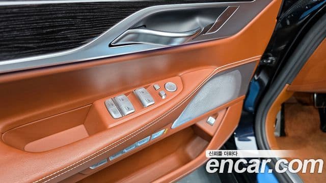 BMW 7 Series 2018 — Photo 5/36