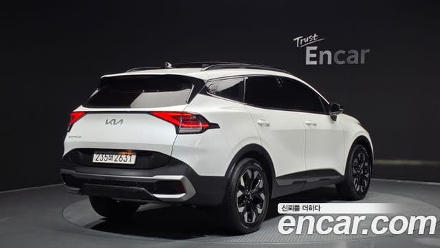 Kia Sportage 2022 — Фото 2/20
