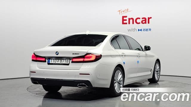 BMW 5 Series 2020 — ფოტო 2/20