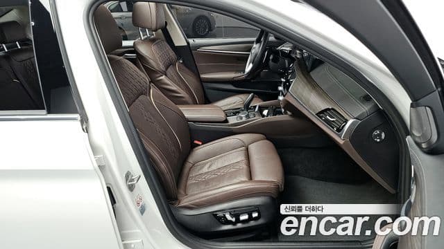 BMW 5 Series 2020 — ფოტო 10/20