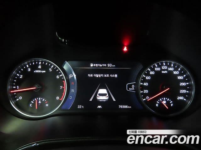 Kia Seltos 2022 — ფოტო 6/20