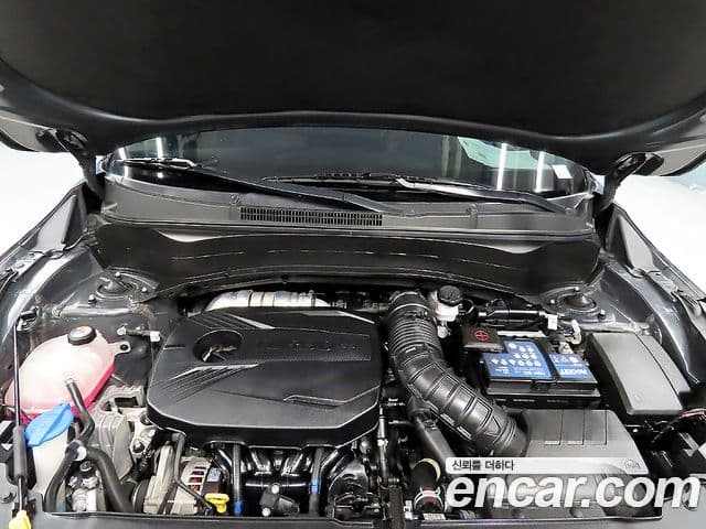 Kia Seltos 2022 — ფოტო 19/20