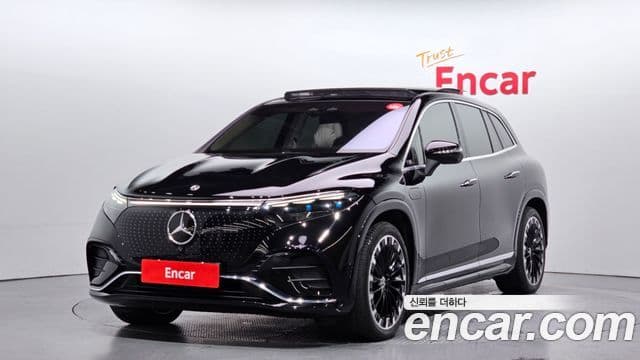 Mercedes-Benz EQS SUV 2023 — Photo 5/32