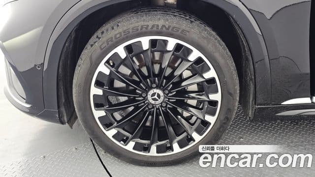 Mercedes-Benz EQS SUV 2023 — Photo 27/32