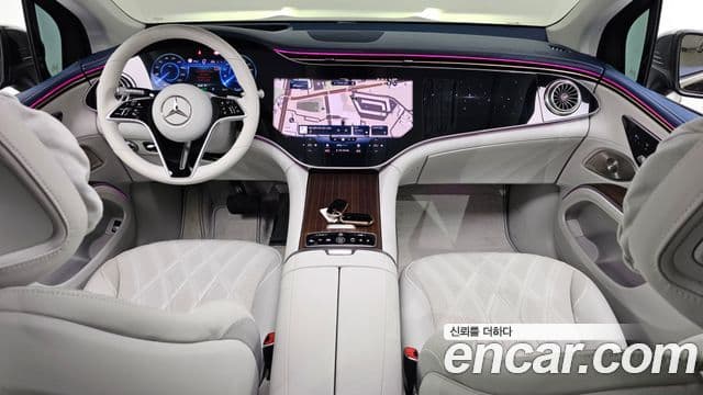 Mercedes-Benz EQS SUV 2023 — Photo 20/32