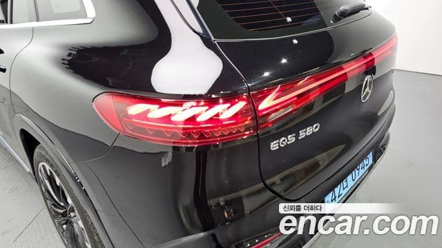 Mercedes-Benz EQS SUV 2023 — Photo 32/32
