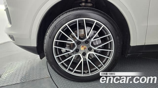 Porsche Cayenne 2021 — Şəkil 16/20
