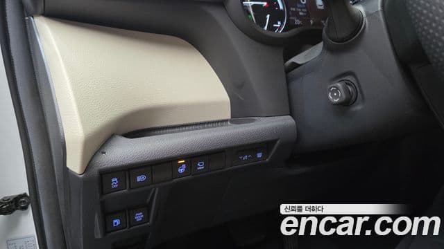 Toyota Sienna 2024 — Фото 16/20