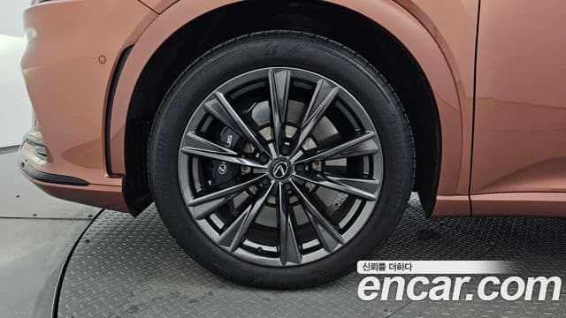 Lexus RX500h 2024 — ფოტო 5/20