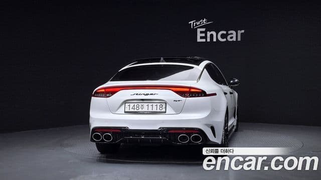Kia Stinger 2018 — Фото 4/20