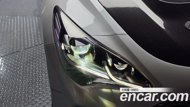 Kia Stinger 2018 — ფოტო 2/31