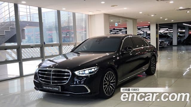 Mercedes-Benz S-Class 2023 — Photo 8/20