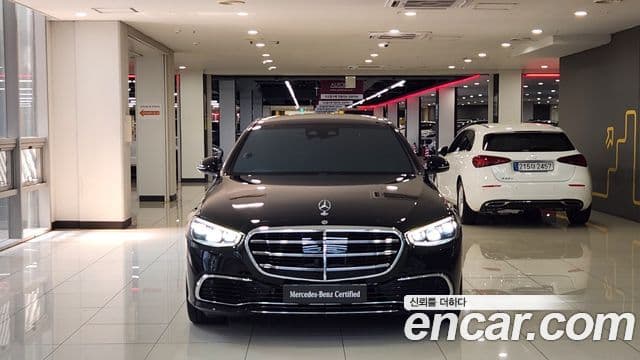 Mercedes-Benz S-Class 2023 — Photo 4/20