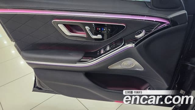 Mercedes-Benz S-Class 2023 — Photo 5/20