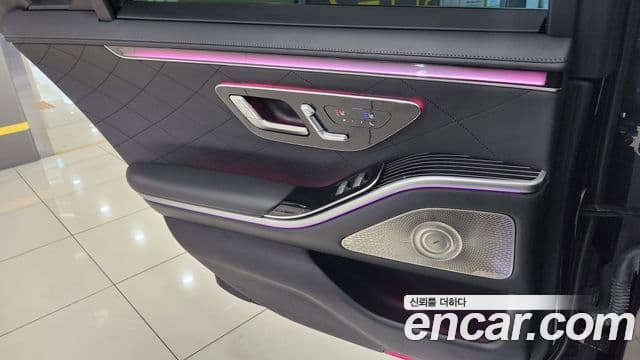 Mercedes-Benz S-Class 2023 — Photo 7/20