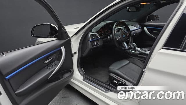 BMW 3 Series 2018 — ფოტო 10/20