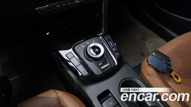 Kia Seltos 2024 — Şəkil 9/20