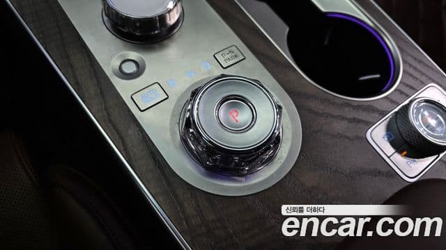 Genesis GV80 2023 — Şəkil 9/20