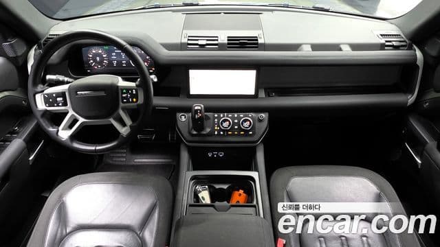 Land Rover Defender 2020 — Photo 6/20
