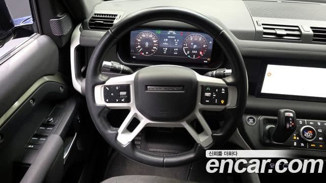 Land Rover Defender 2020 — Photo 16/20