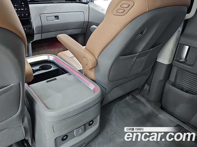 Hyundai Staria 2021 — Şəkil 12/19