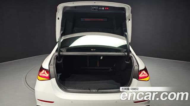 Mercedes-Benz E-Class 2026 — ფოტო 20/20