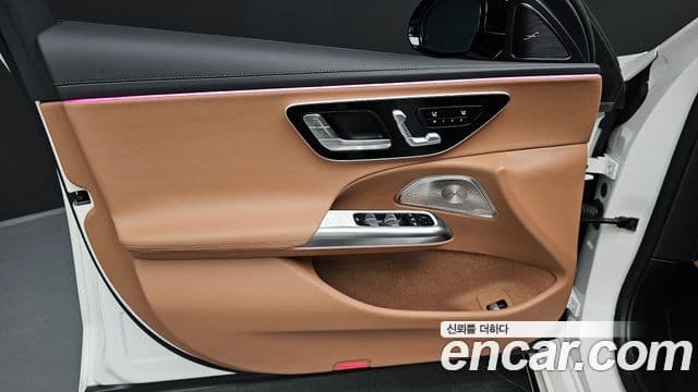 Mercedes-Benz E-Class 2026 — Photo 26/35