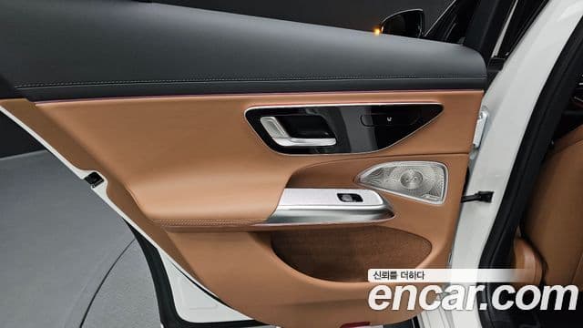 Mercedes-Benz E-Class 2026 — Photo 5/35