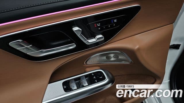 Mercedes-Benz E-Class 2026 — Photo 16/35