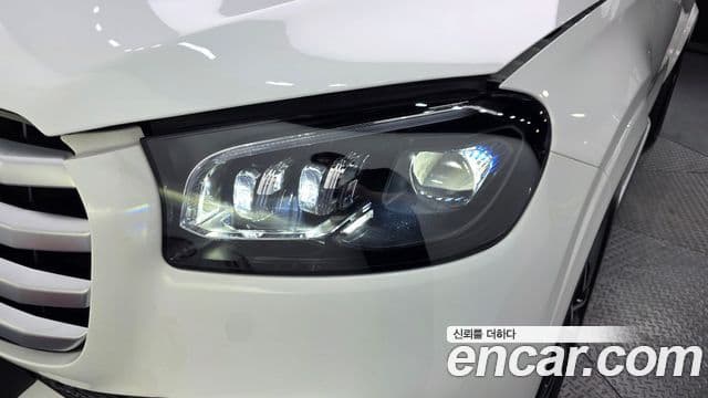 Mercedes-Benz GLS-Class 2025 — Photo 34/34