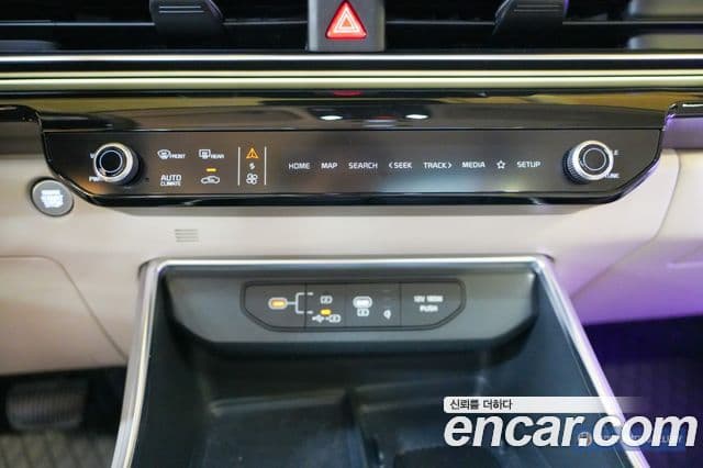 Kia Carnival 2025 — Фото 17/20