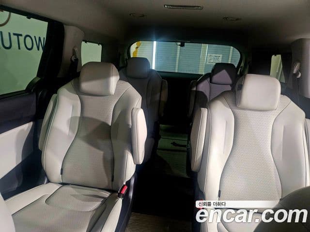 Kia Carnival 2021 — Şəkil 9/20