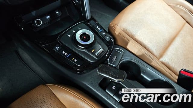 Kia Seltos 2022 — ფოტო 9/20