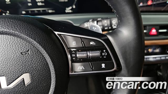 Kia Seltos 2022 — ფოტო 16/20
