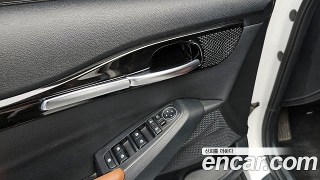 Kia Seltos 2022 — ფოტო 19/20