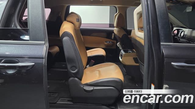Kia Carnival 2021 — Фото 11/20