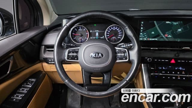 Kia Carnival 2021 — Фото 13/20