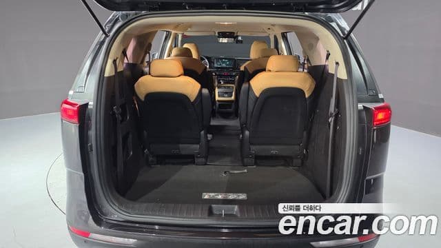 Kia Carnival 2021 — Фото 15/20