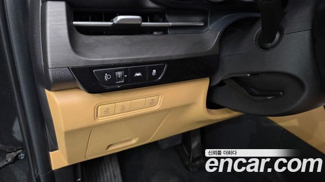 Kia Carnival 2021 — Фото 18/20
