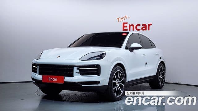Porsche Cayenne 2023 — Photo 19/36