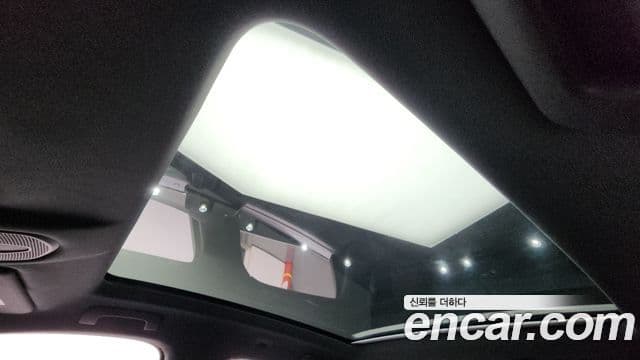 Porsche Cayenne 2023 — Photo 29/36